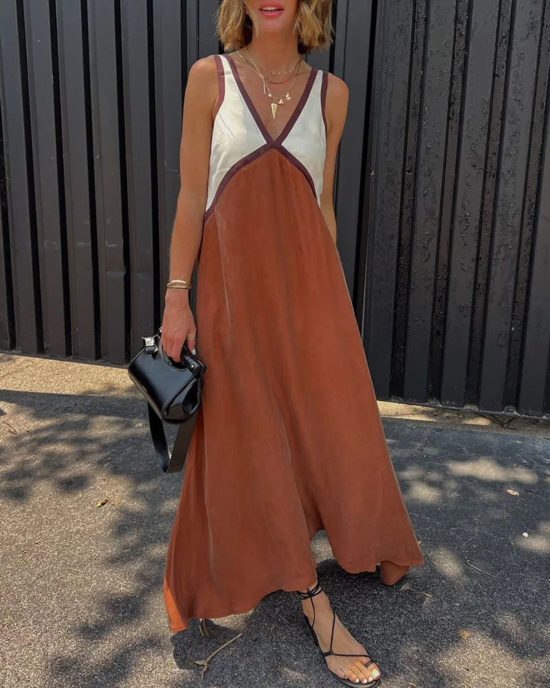 Camilla | Chic V-Neck Contrast Maxi Dress